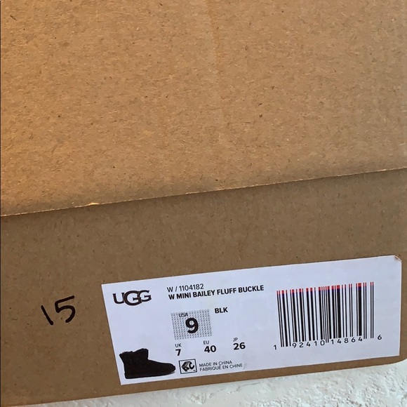 •SOLD• UGG Black Mini Bailey Fluff Buckle - Picture 11 of 11
